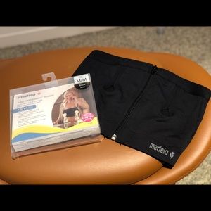 Medela Easy Express Pumping Bra.
